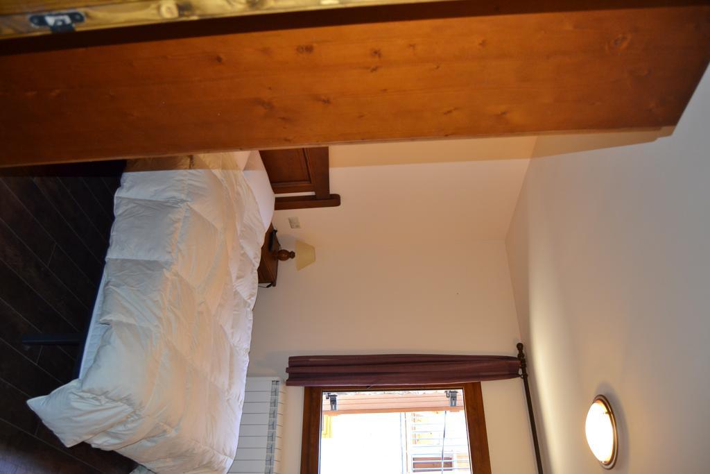 Hostal La Muntanya Castellar De N'Hug Chambre photo