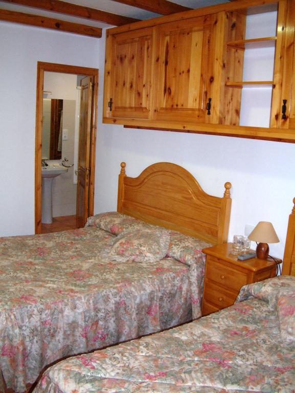 Hostal La Muntanya Castellar De N'Hug Extérieur photo