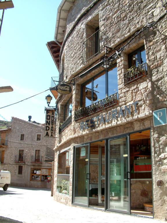Hostal La Muntanya Castellar De N'Hug Extérieur photo